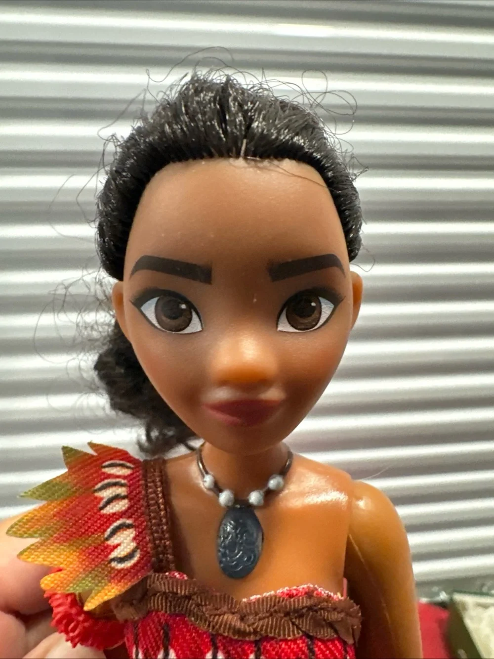 Disney musical Moana of Oceana light up doll necklace lights up